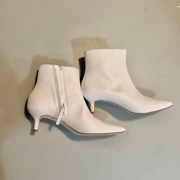 ✨ Reformation Charlotte Leather Ankle Kitten Heel Boots – White (Size 8) ✨ - Picture 2 of 5
